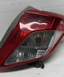 Alternative view of STOP FANALE  POSTERIORE DESTRO TOYOTA YARIS 2013